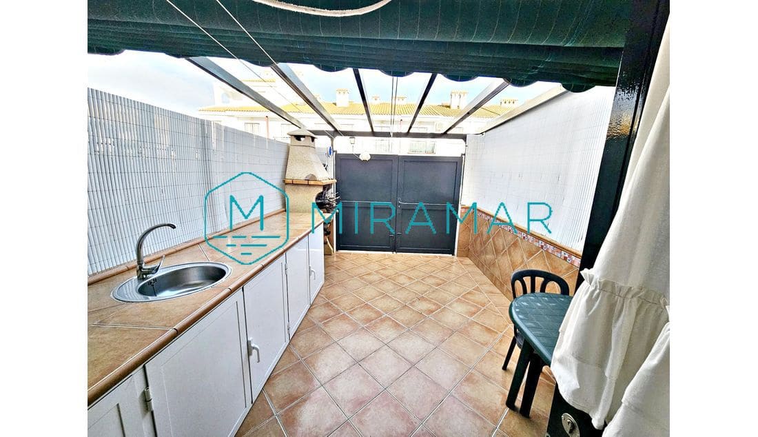 4 bedroom Terraced Villa for sale in La Antilla with garage - € 350,000 (Ref: 9568012)