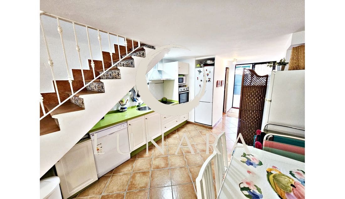 4 bedroom Terraced Villa for sale in La Antilla with garage - € 350,000 (Ref: 9568012)
