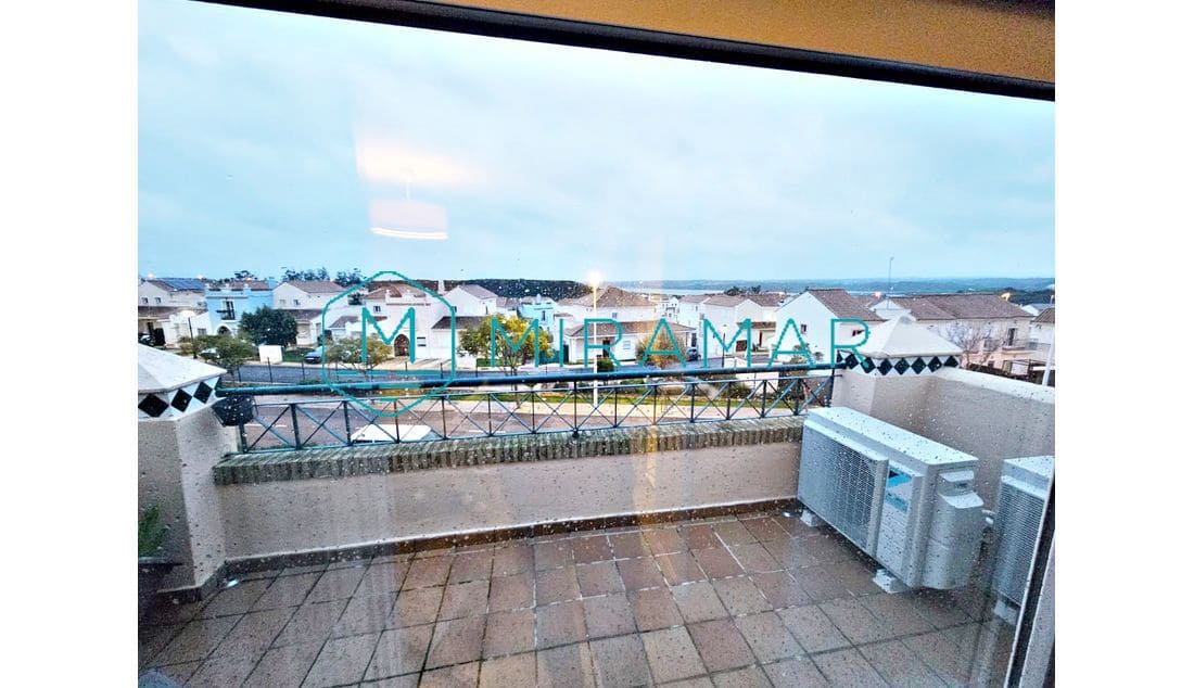 Adosado de 3 habitaciones en Ayamonte en venta con garaje - 413.000 € (Ref: 9570616)