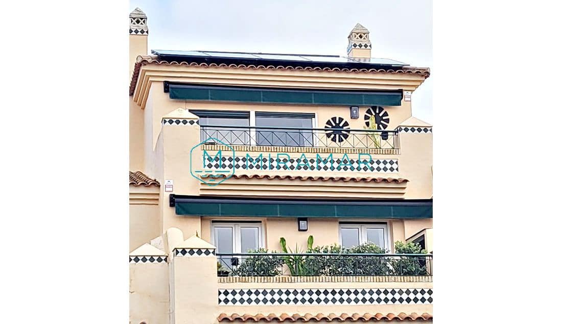 Adosado de 3 habitaciones en Ayamonte en venta con garaje - 413.000 € (Ref: 9570616)