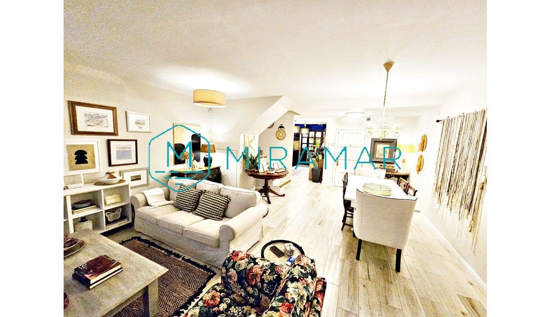 Adosado de 3 habitaciones en Ayamonte en venta con garaje - 413.000 € (Ref: 9570616)