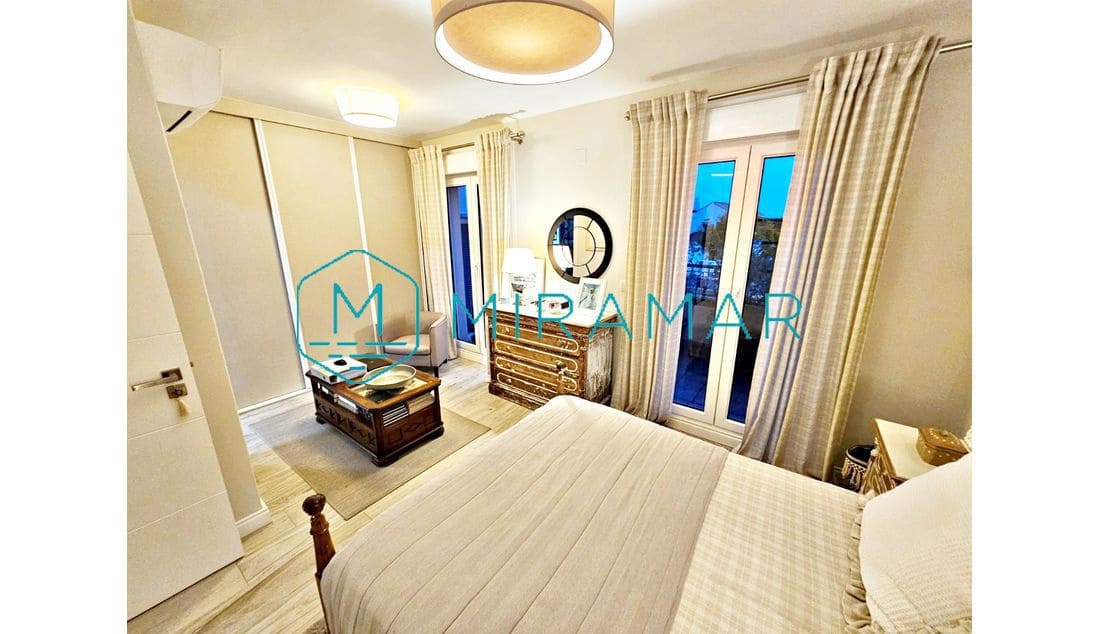 Adosado de 3 habitaciones en Ayamonte en venta con garaje - 413.000 € (Ref: 9570616)