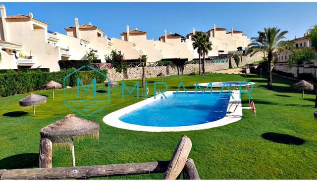 Adosado de 3 habitaciones en Ayamonte en venta con garaje - 413.000 € (Ref: 9570616)