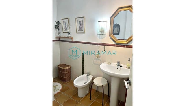 Adosado de 3 habitaciones en Lepe en venta - 295.000 € (Ref: 9570617)