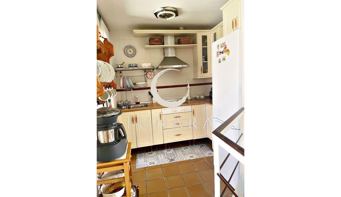 3 bedroom Terraced Villa for sale in Lepe - € 295,000 (Ref: 9570617)