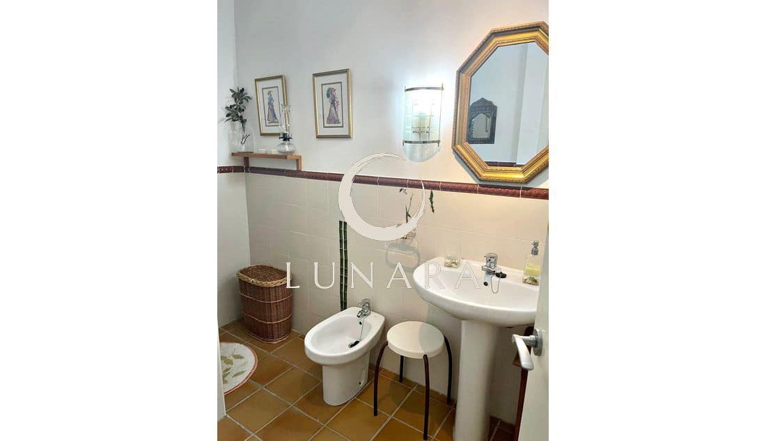 3 bedroom Terraced Villa for sale in Lepe - € 295,000 (Ref: 9570617)