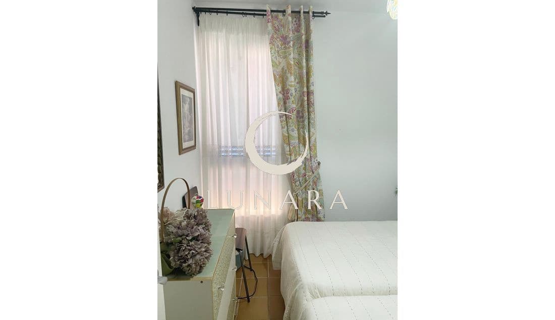 3 bedroom Terraced Villa for sale in Lepe - € 295,000 (Ref: 9570617)