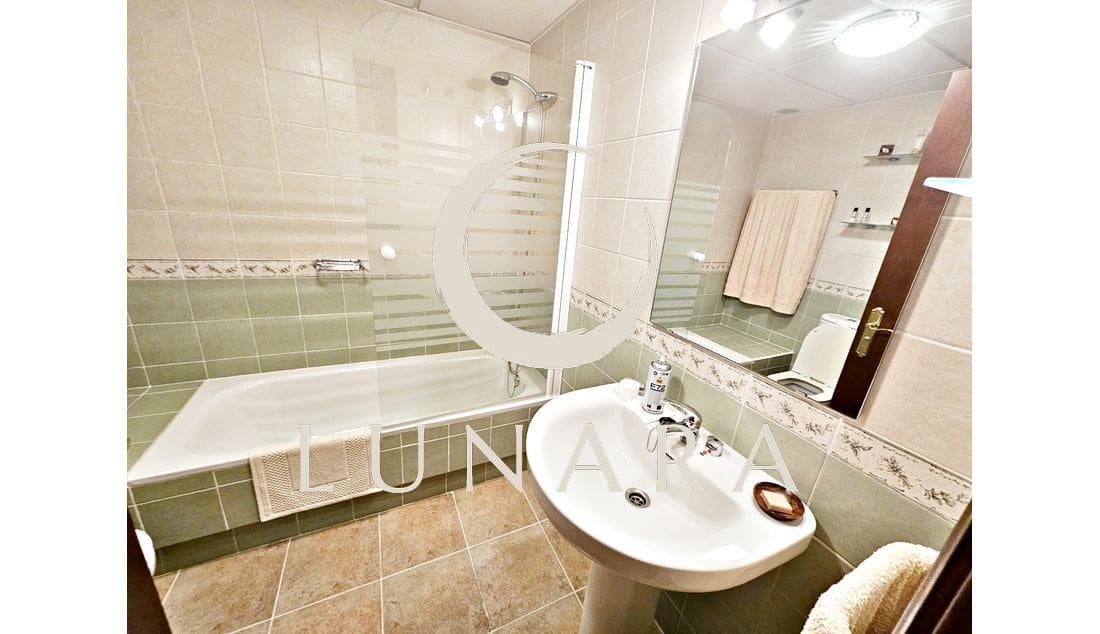 Apartamento de 2 habitaciones en Ayamonte en venta con garaje - 180.000 € (Ref: 9590705)