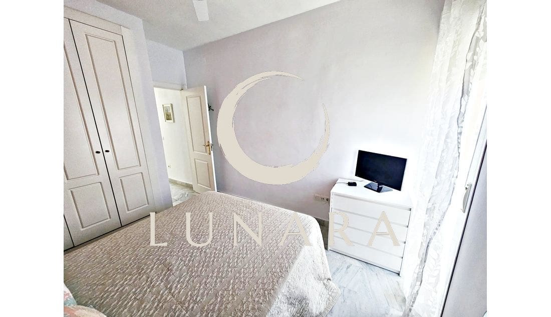 2 bedroom Penthouse for sale in Lepe with garage - € 225,000 (Ref: 9676765)