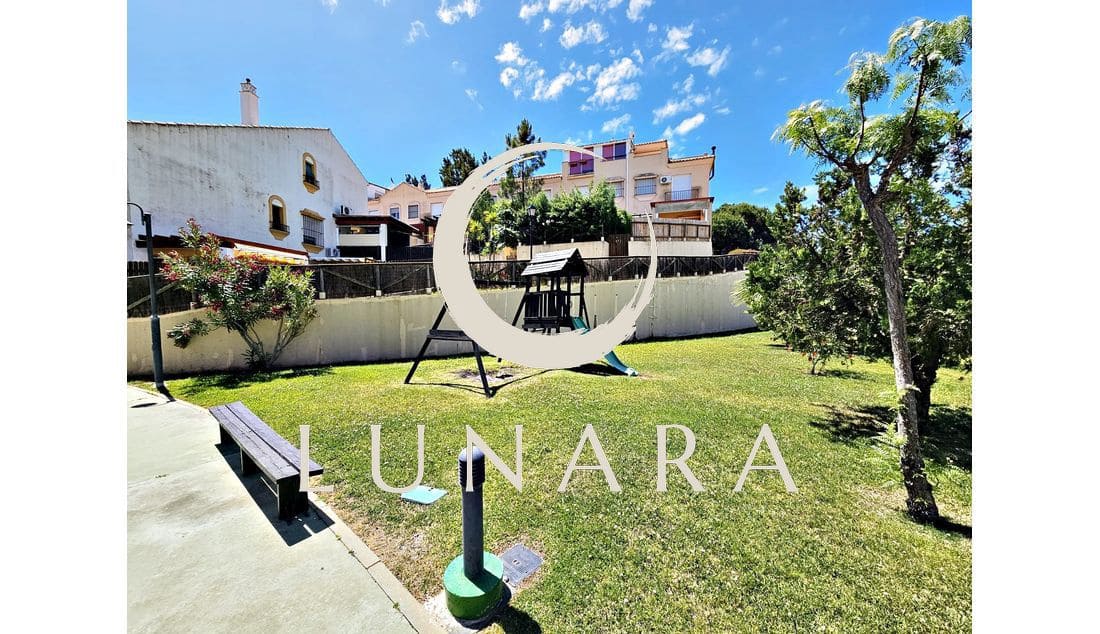 2 bedroom Penthouse for sale in Lepe with garage - € 225,000 (Ref: 9676765)