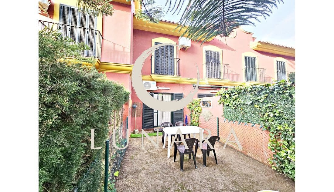Adosado de 2 habitaciones en Lepe en venta - 221.900 € (Ref: 9676766)