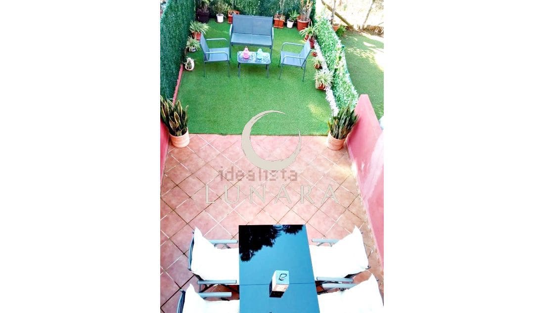 2 bedroom Terraced Villa for sale in Lepe with garage - € 199,000 (Ref: 9676767)