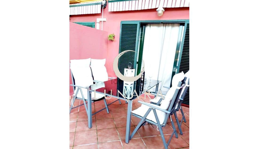 2 bedroom Terraced Villa for sale in Lepe with garage - € 199,000 (Ref: 9676767)