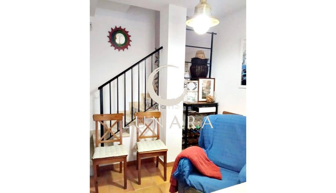 2 bedroom Terraced Villa for sale in Lepe with garage - € 199,000 (Ref: 9676767)