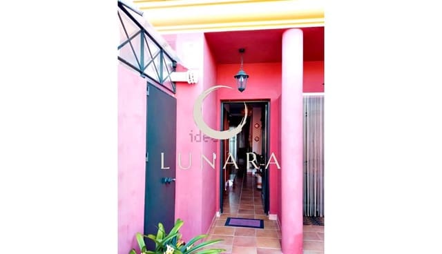 2 bedroom Terraced Villa for sale in Lepe with garage - € 199,000 (Ref: 9676767)