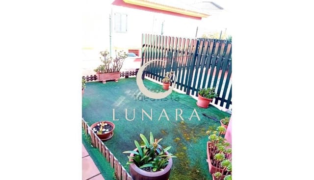 2 bedroom Terraced Villa for sale in Lepe with garage - € 199,000 (Ref: 9676767)