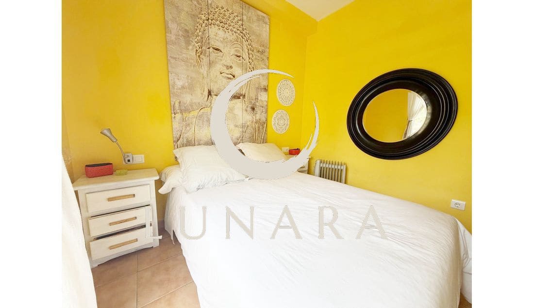 2 bedroom Terraced Villa for sale in Lepe with garage - € 199,500 (Ref: 9763539)