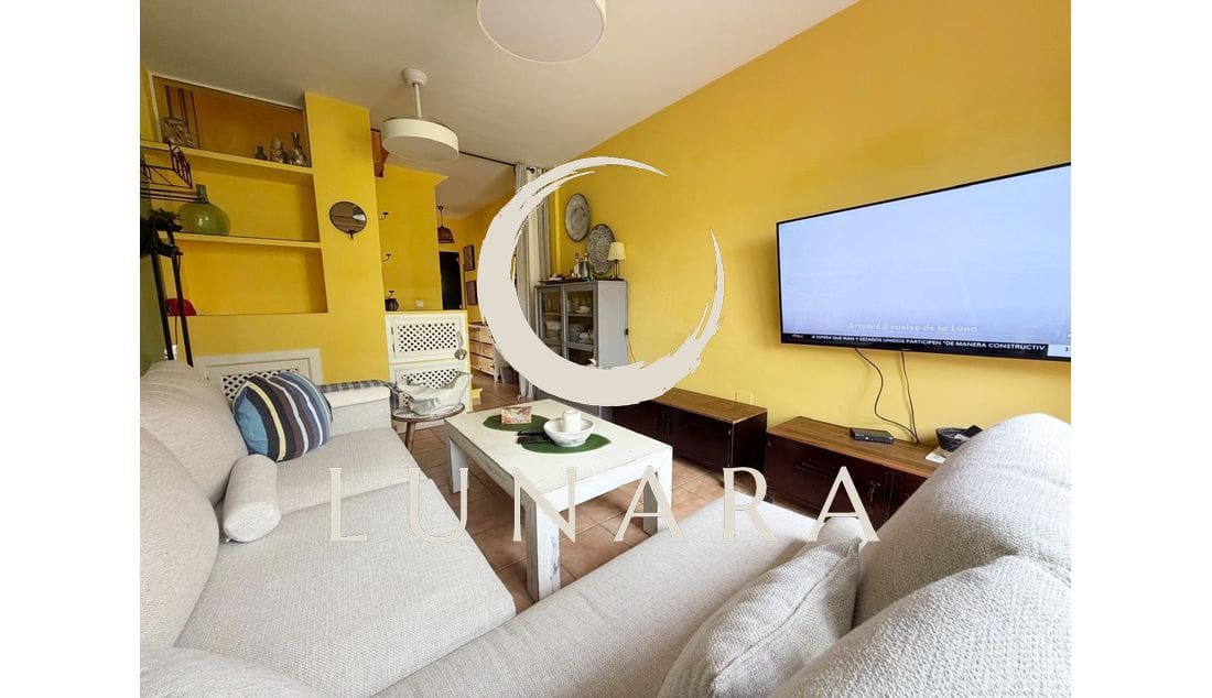 2 bedroom Terraced Villa for sale in Lepe with garage - € 199,500 (Ref: 9763539)