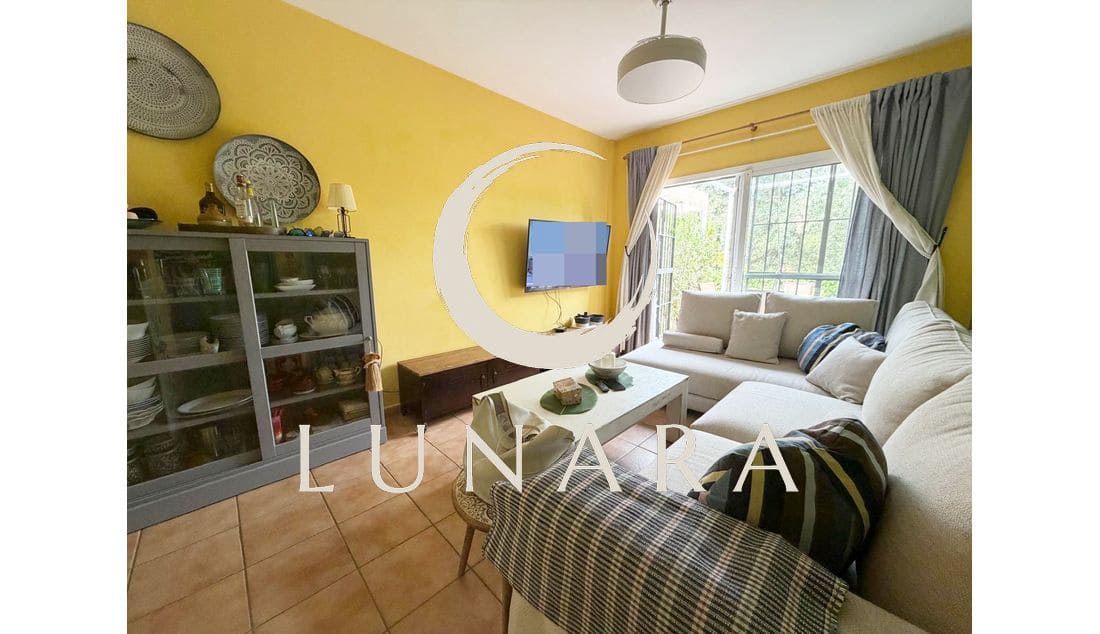 2 bedroom Terraced Villa for sale in Lepe with garage - € 199,500 (Ref: 9763539)