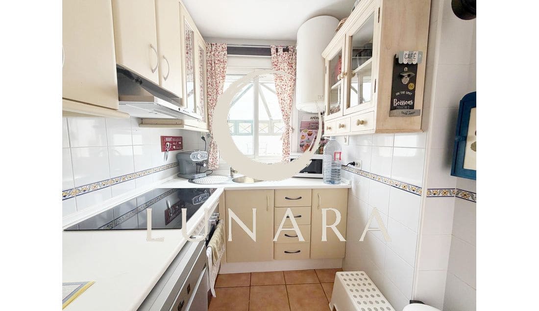 2 bedroom Terraced Villa for sale in Lepe with garage - € 199,500 (Ref: 9763539)