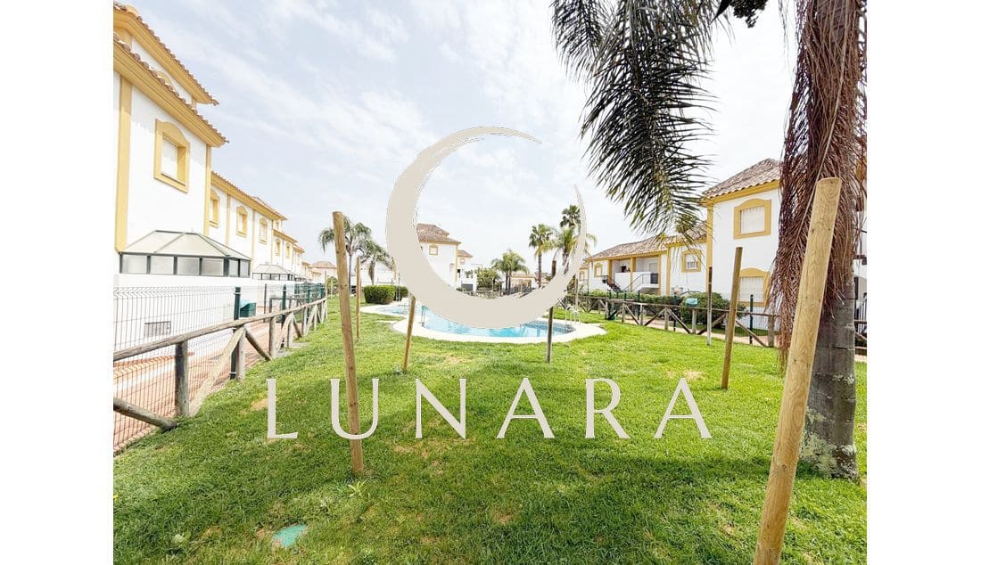 2 bedroom Terraced Villa for sale in Lepe with garage - € 199,500 (Ref: 9763539)