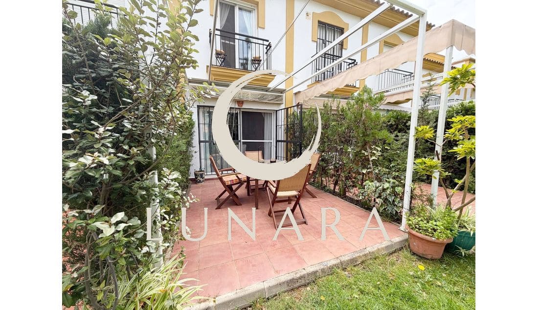 2 bedroom Terraced Villa for sale in Lepe with garage - € 199,500 (Ref: 9763539)