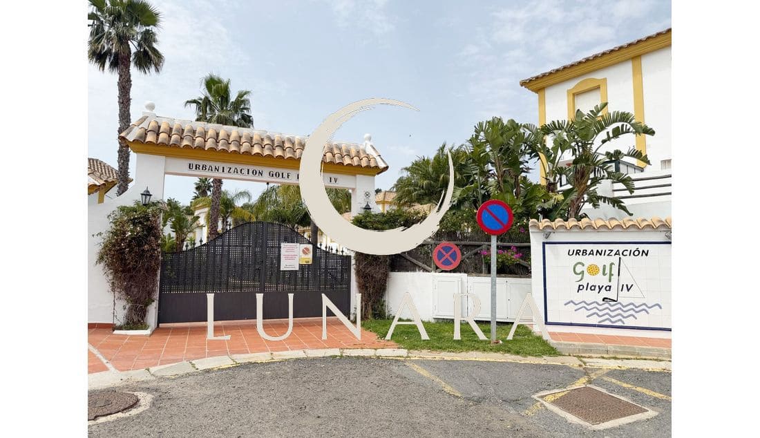 2 bedroom Terraced Villa for sale in Lepe with garage - € 199,500 (Ref: 9763539)