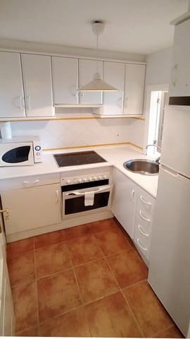 2 soveværelse Strandlejlighed til leje i Isla Canela med swimmingpool garage - € 750 (Ref: 9234894)