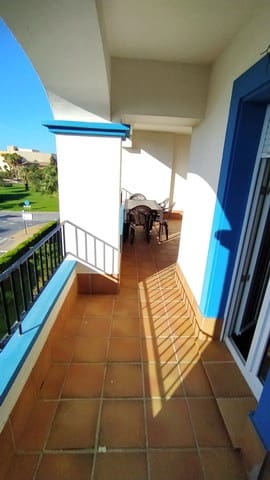 2 soveværelse Strandlejlighed til leje i Isla Canela med swimmingpool garage - € 750 (Ref: 9234894)