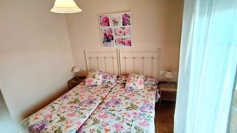 2 soveværelse Strandlejlighed til leje i Isla Canela med swimmingpool garage - € 750 (Ref: 9234894)