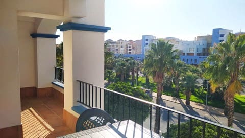 2 soveværelse Strandlejlighed til leje i Isla Canela med swimmingpool garage - € 750 (Ref: 9234894)