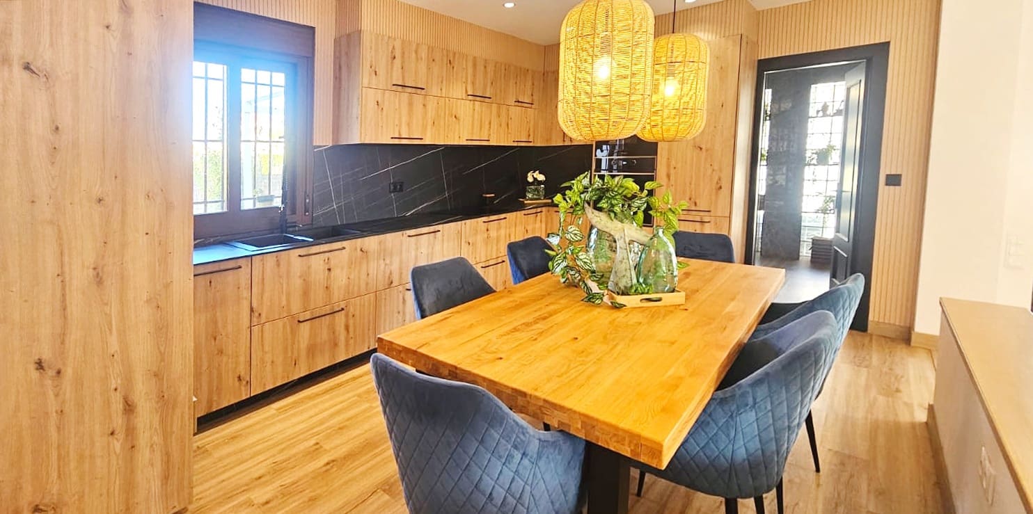 Villa til salg i Ayamonte med swimmingpool garage - € 465.000 (Ref: 9237779)