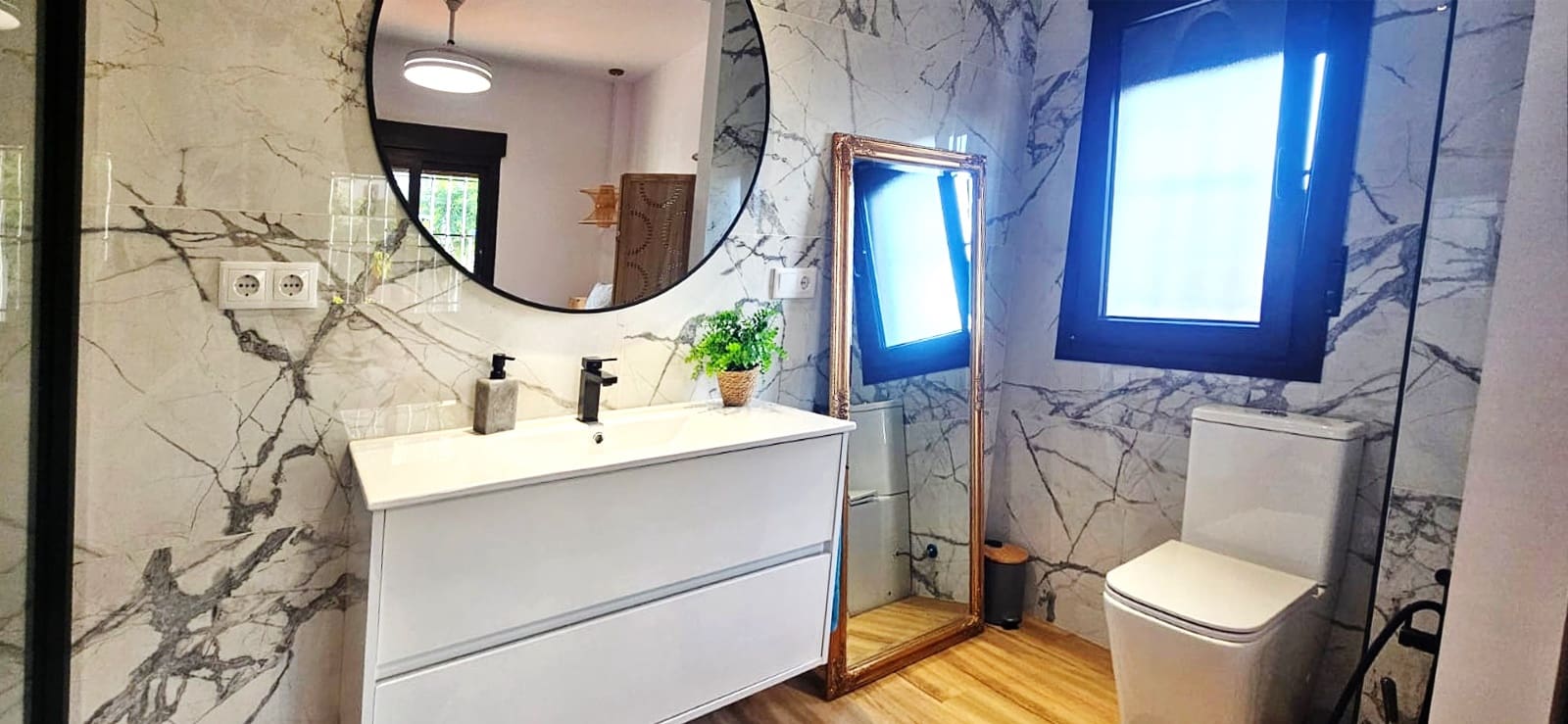 Villa til salg i Ayamonte med swimmingpool garage - € 465.000 (Ref: 9237779)