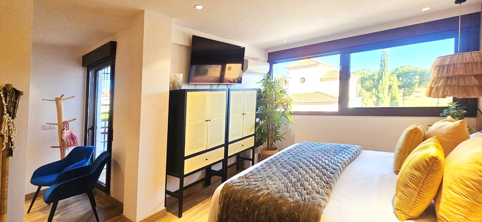 Villa til salg i Ayamonte med swimmingpool garage - € 465.000 (Ref: 9237779)