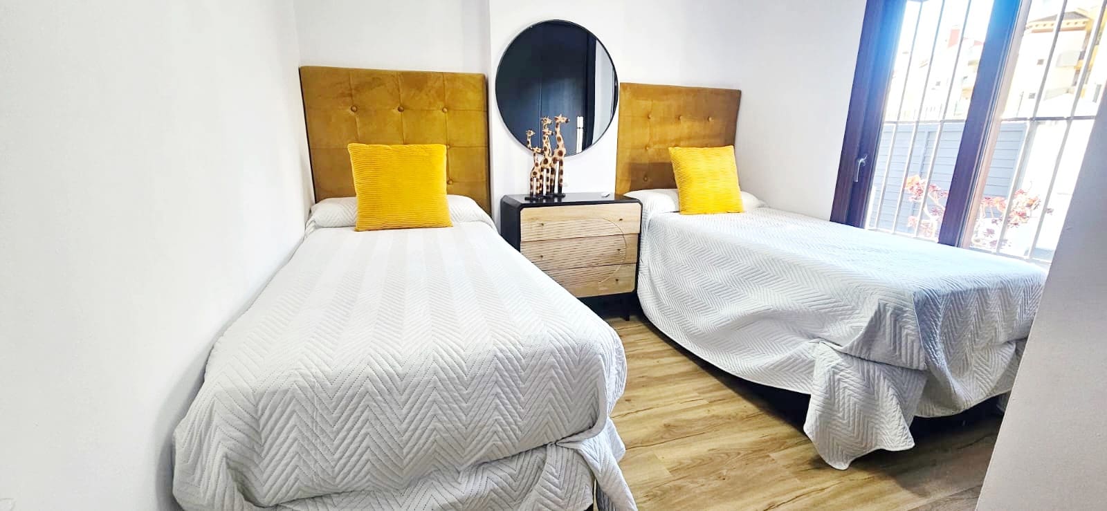 Villa til salg i Ayamonte med swimmingpool garage - € 465.000 (Ref: 9237779)