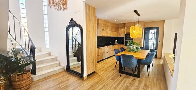 Chalet en Ayamonte en venta con piscina garaje - 465.000 € (Ref: 9237779)