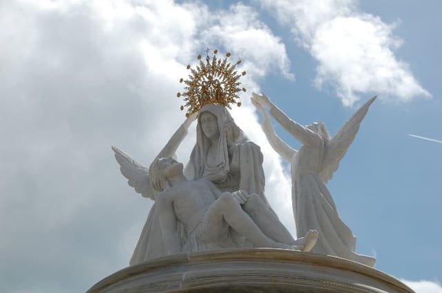 9 soverom Villa til salgs i Ayamonte med svømmebasseng garasje - € 698 000 (Ref: 9252556)