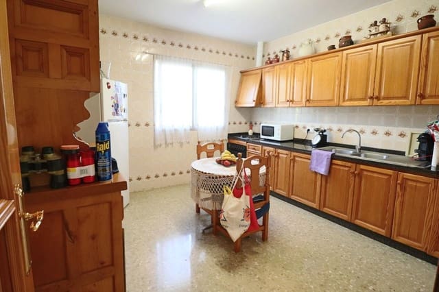 2 bedroom Villa for sale in Juzgados - Plaza de Toros, Benidorm with pool garage - € 499,000 (Ref: 10138878)