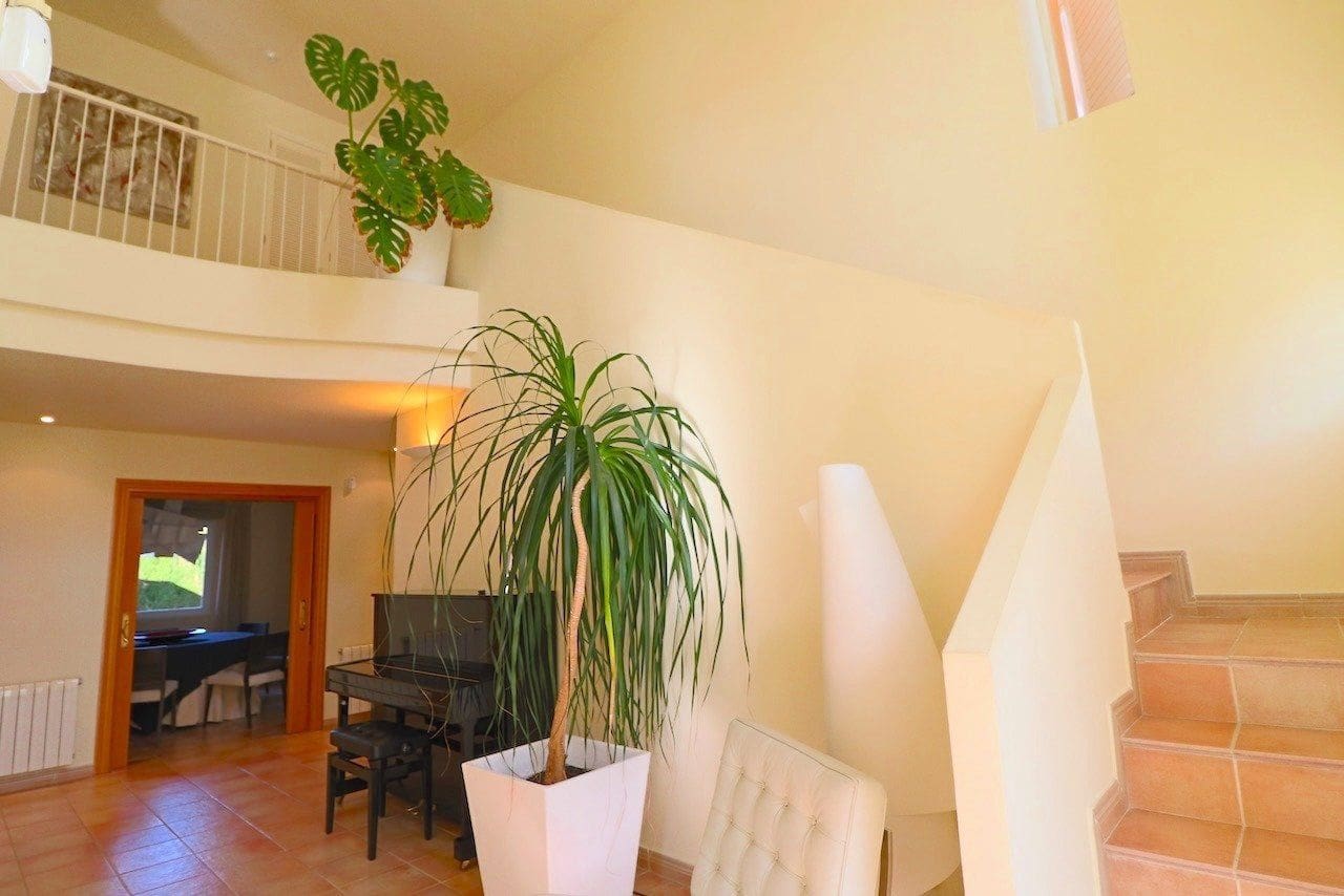 Chalet de 4 habitaciones en Benidorm en venta con piscina garaje - 950.000 € (Ref: 10138887)