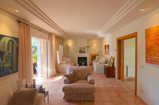 4 sypialnia Willa na sprzedaż w Poniente, Benidorm z basenem garażem - 950 000 € (Ref: 10138887)