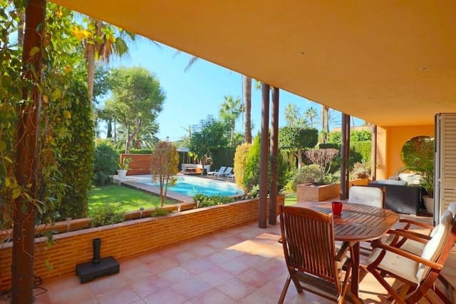 4 sypialnia Willa na sprzedaż w Poniente, Benidorm z basenem garażem - 950 000 € (Ref: 10138887)