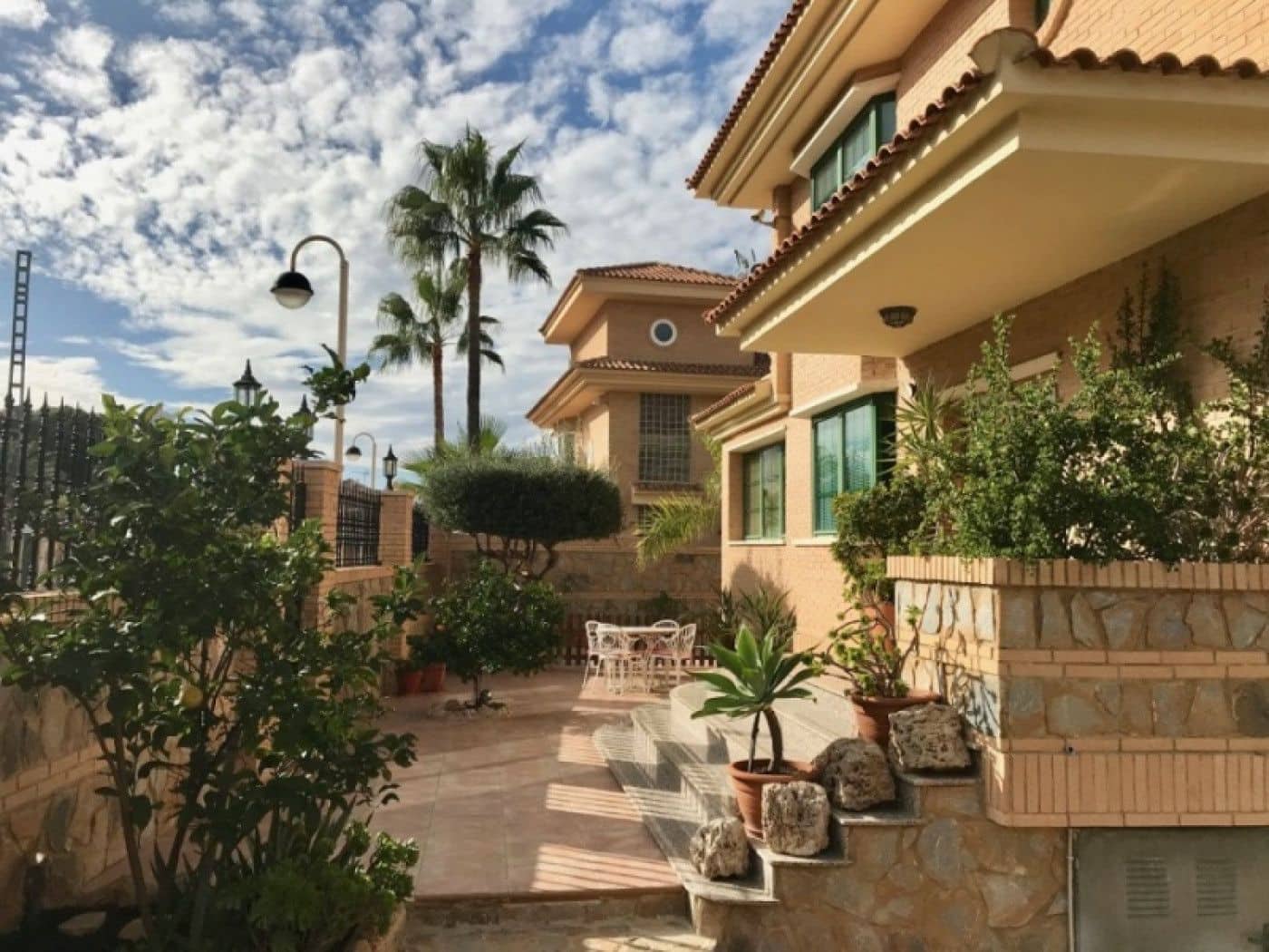 6 bedroom Villa for sale in Benidorm with pool garage - € 999,000 (Ref: 10138890)