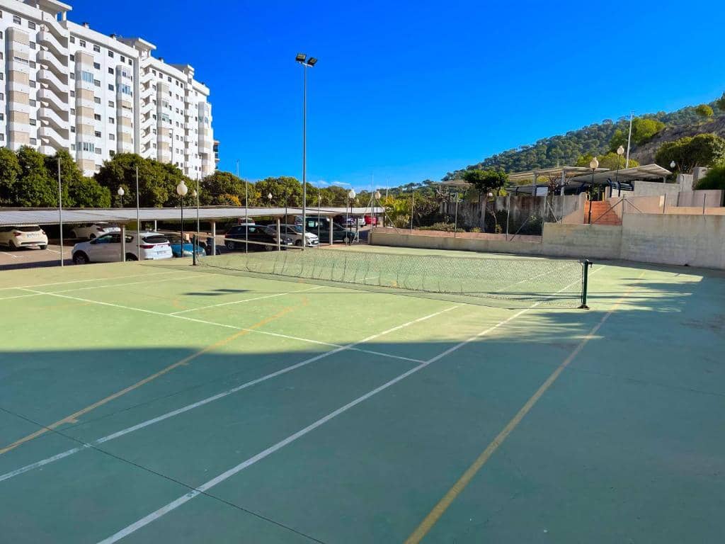 2 bedroom Beach Apartment for sale in La Villajoyosa / Vila Joiosa with pool garage - € 250,000 (Ref: 10165795)