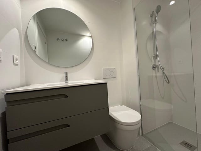 2 makuuhuone Ranta-asunto myytävänä paikassa Poble Nou - Montiboli, La Villajoyosa / Vila Joiosa mukana uima-altaan 
autotalli - 675 000 € (Ref: 8840428)