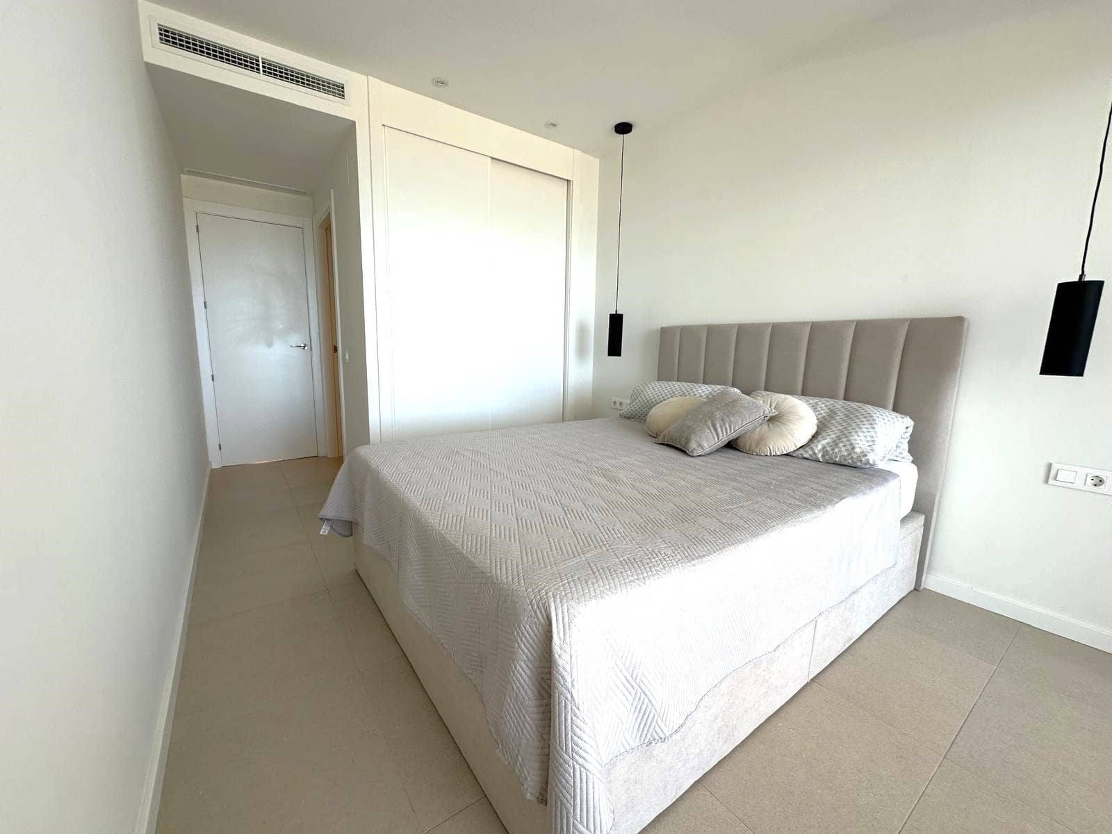 2 bedroom Beach Apartment for sale in La Villajoyosa / Vila Joiosa with pool garage - € 675,000 (Ref: 8840428)