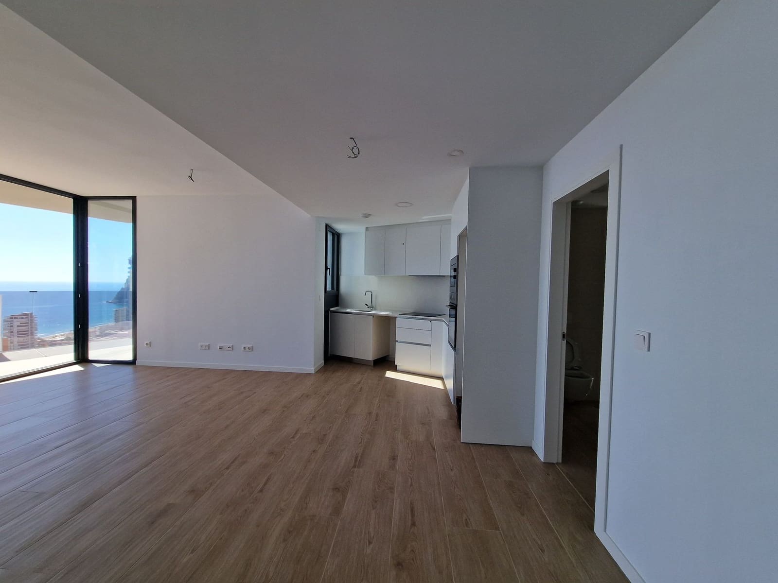 2 soverom Strandleiligheter til salgs i Benidorm med svømmebasseng garasje - € 631 000 (Ref: 8853207)