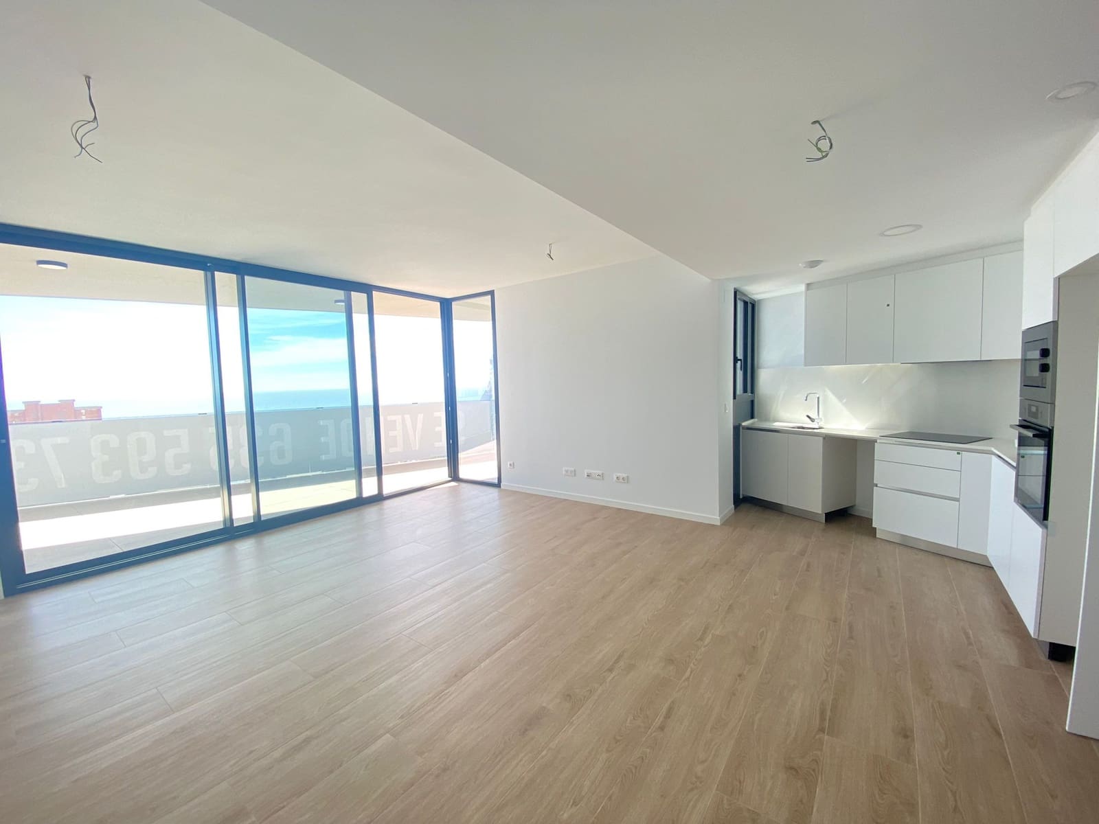 2 soverom Strandleiligheter til salgs i Benidorm med svømmebasseng garasje - € 631 000 (Ref: 8853207)