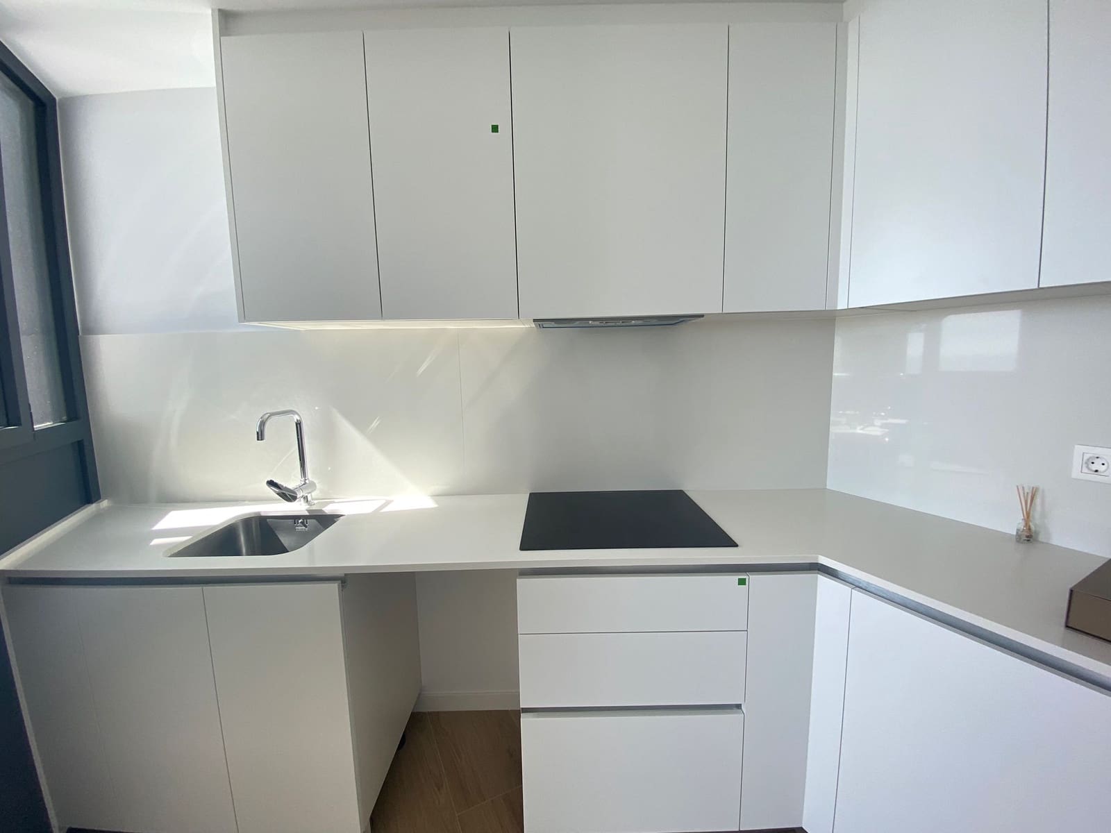 2 soverom Strandleiligheter til salgs i Benidorm med svømmebasseng garasje - € 631 000 (Ref: 8853207)