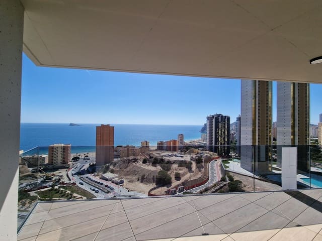 2 soveværelse Strandlejlighed til salg i Playa Poniente, Benidorm med swimmingpool garage - € 631.000 (Ref: 8853207)