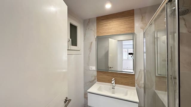 2 soveværelse Lejlighed til salg i Centro Urbano, Benidorm med garage - € 249.500 (Ref: 9008146)